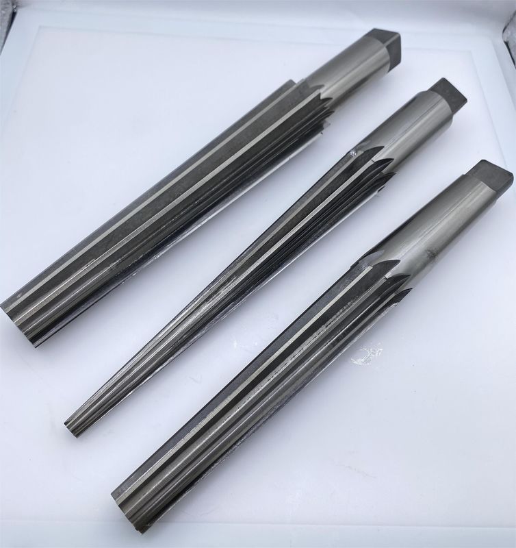 Reamers de carbure solide HSS personnalisés pour l'usinage des armes à